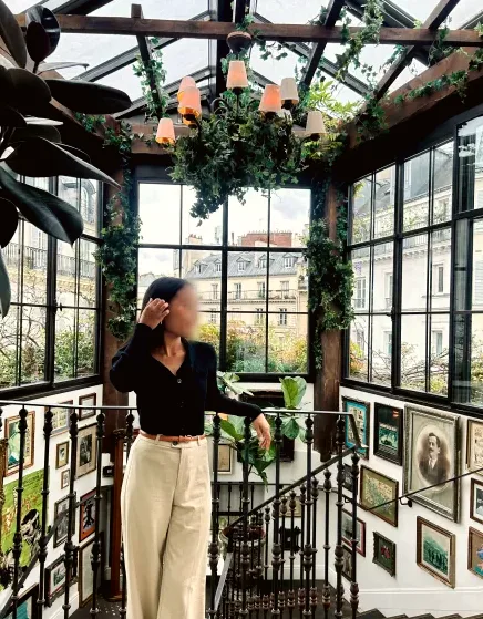 Claire, 30