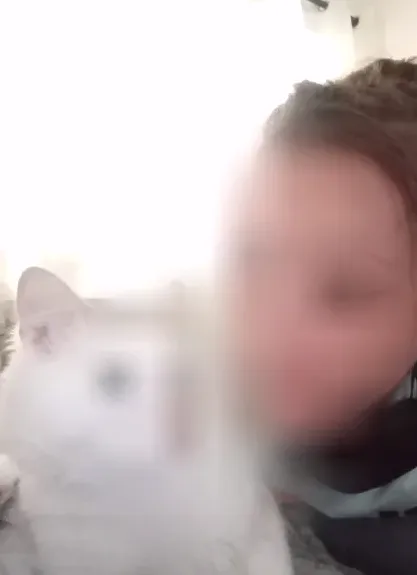 Ella, 38