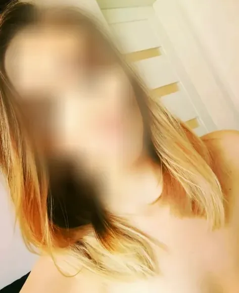 Erin, 24