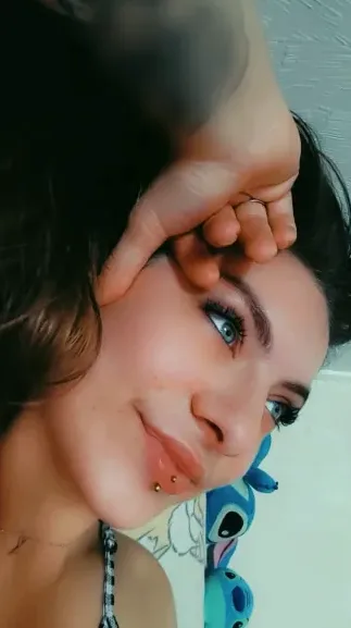 Gemma, 24