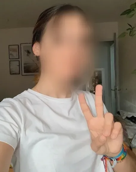 Isla, 29