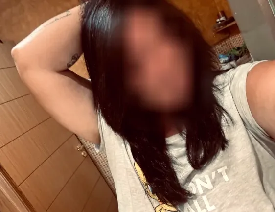 Julia, 30