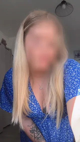 Leyla, 22