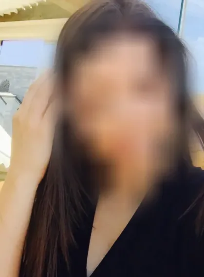 Lily, 35