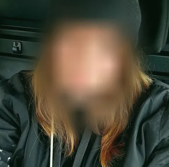 Mhairi, 28