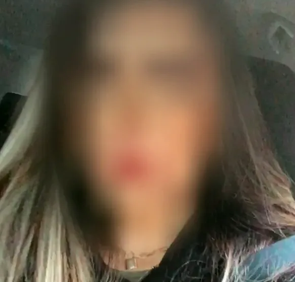 Mia, 39