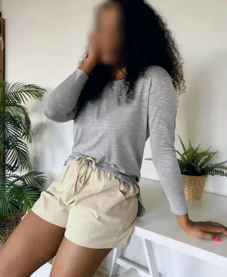 Sarah, 28